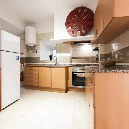 Casa Bica 2 Apartamento *